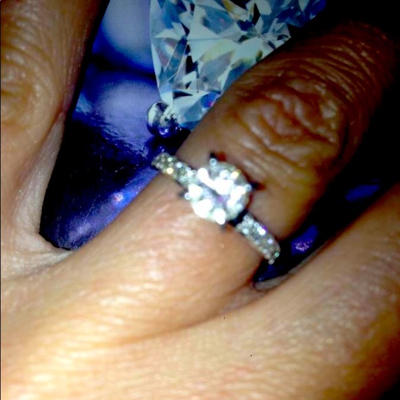 Birks Diamond Ring - Picture 2 of 8